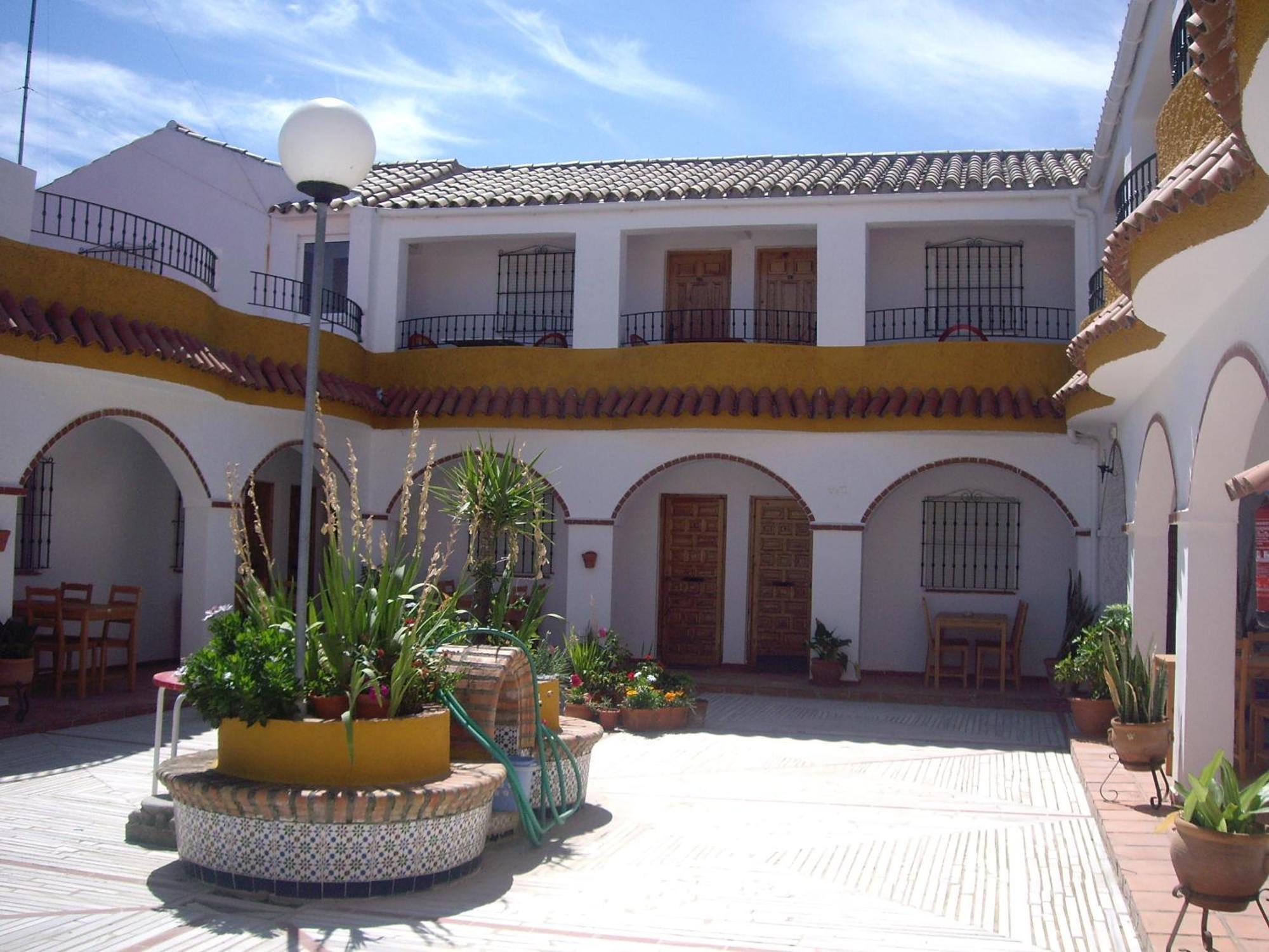 Hostal Mini Golf Los Canos De Meca Extérieur photo